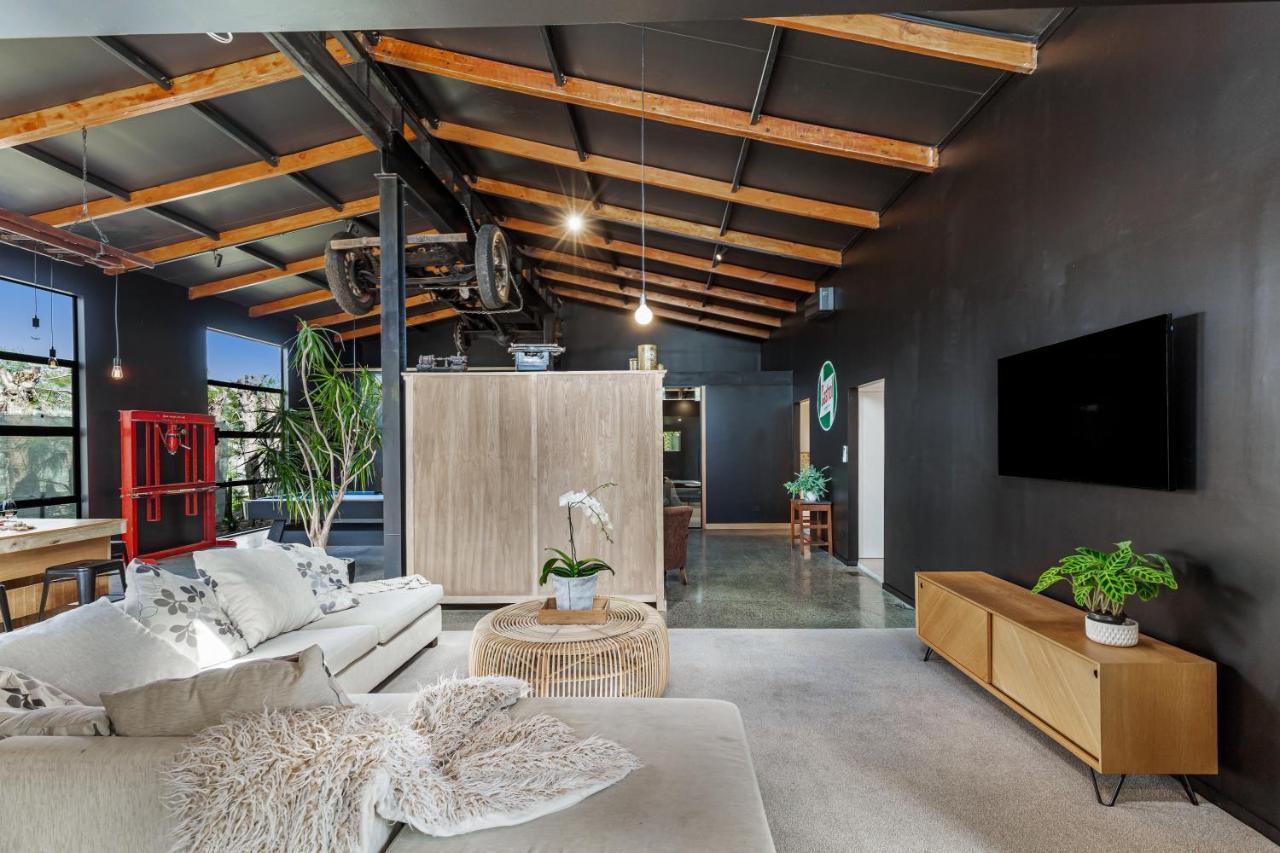 The Black Barn Окленд Екстер'єр фото